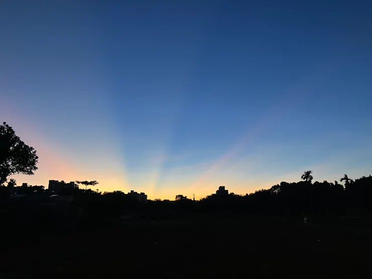 路過時看到的日落很美