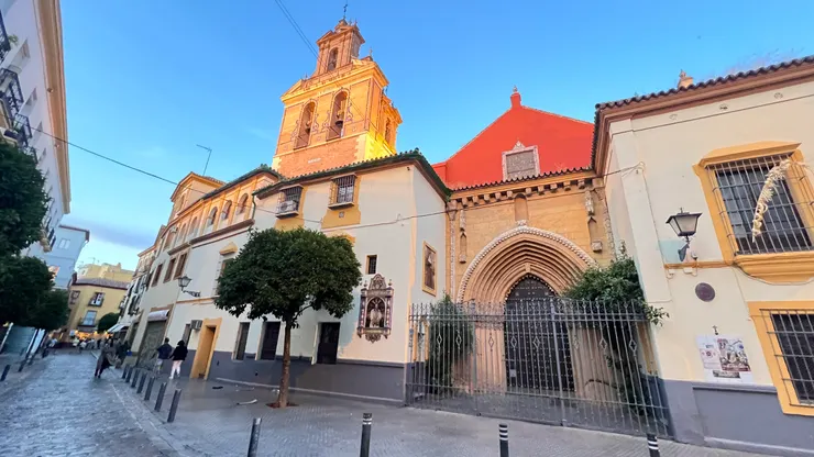 聖胡安德拉帕爾馬教堂屬穆德哈爾式建築