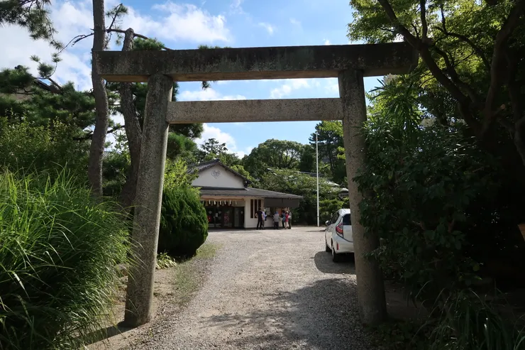 津城旁邊的高山神社。