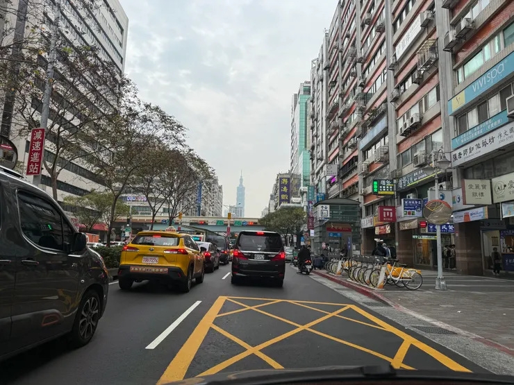 2025/12/19 送蘋果去台北