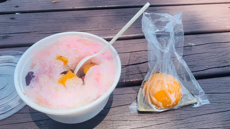 坂里古厝就同時提供鹹食和冰品。