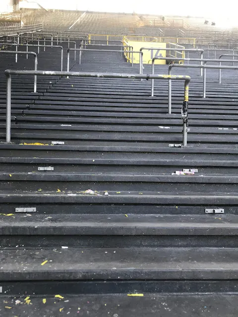 【德國旅遊】球場參觀(1) 多特蒙德(Borussia Dortmund)主場Signal Iduna Park不專業球迷參觀心得