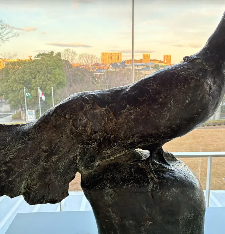 不同品種鳥的雕刻作品，細節都很清楚