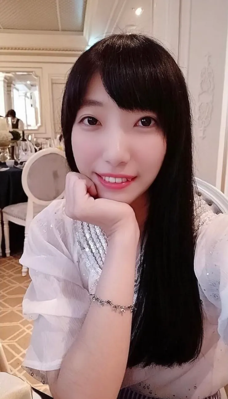 大昌證券股份有限公司桃園分

公司

營業員:蔡若昀

公司電話：03-3263689分機

866

手機：0917789752

Line ID : ggoodd99

公司地址：桃園市經國路 128

號2樓108年金管證分字第

0101號

委任期貨商：大昌期貨股份有限公司