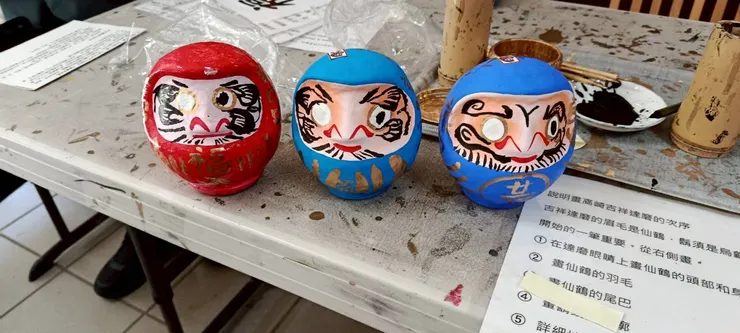 大家的完工😊，姪子畫香吉士的捲眉毛😁