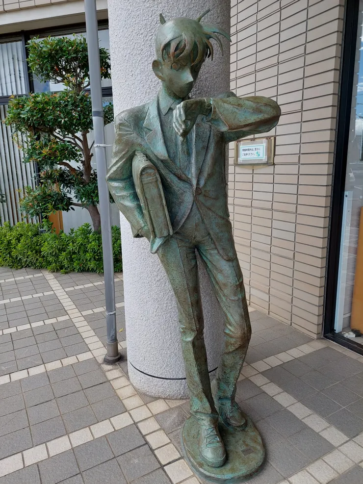 工藤新一銅像