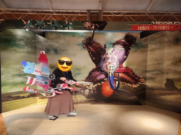 2樓的布景，看到這個UI怎麼能不上去拍呢 (果斷拜託路人幫忙拍照，謝謝溫柔的情侶檔大哥大姐) 