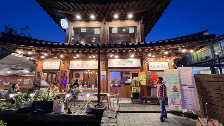 韓屋使用很多木材