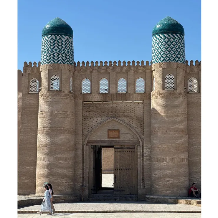 希瓦古城城門之一