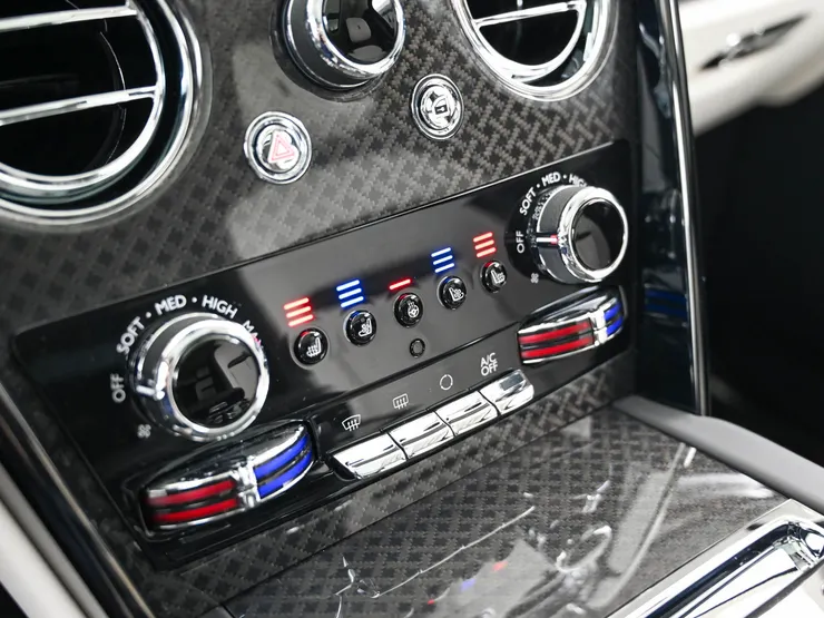 Rolls-Royce 勞斯萊斯Cullinan庫里南  Black Badge