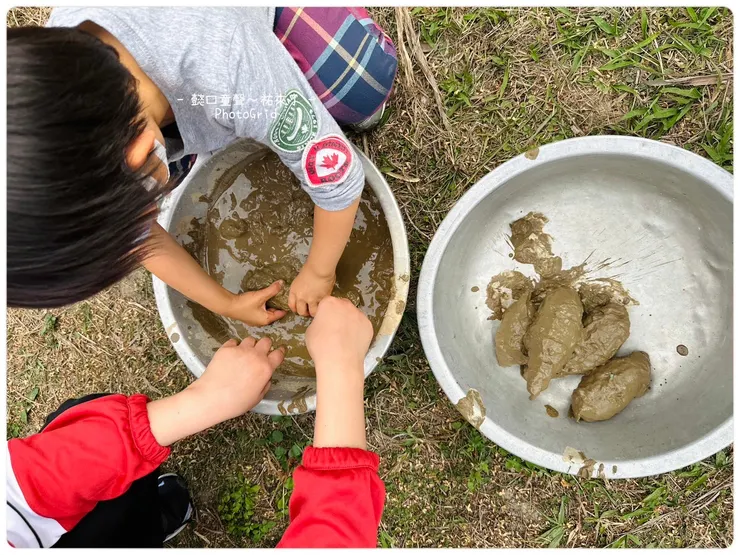滾滾滾泥巴，是種觸覺刺激如何滾的好也是學問。