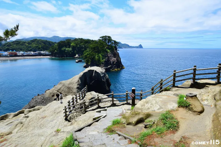 堂島公園的龜岩展望地前方就可以看到狀似烏龜的頭的岩石