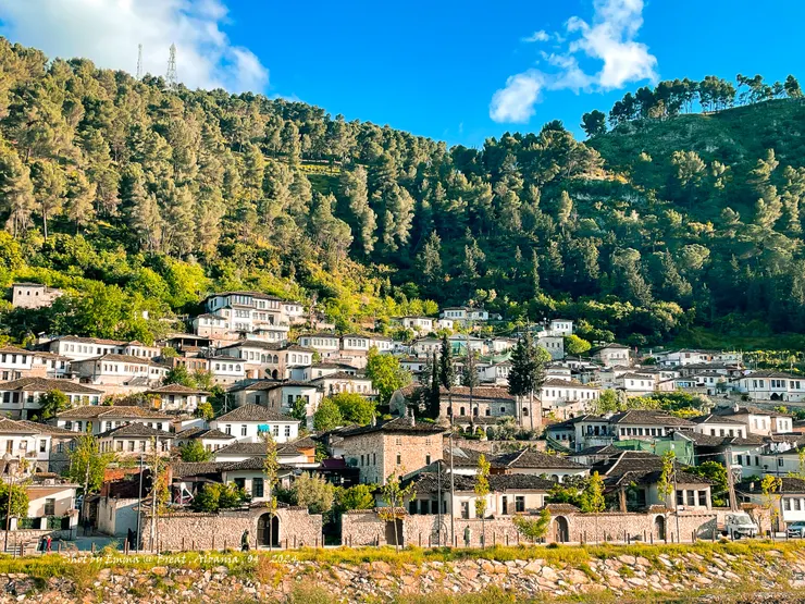 阿爾巴尼亞世遺 : 千窗之城