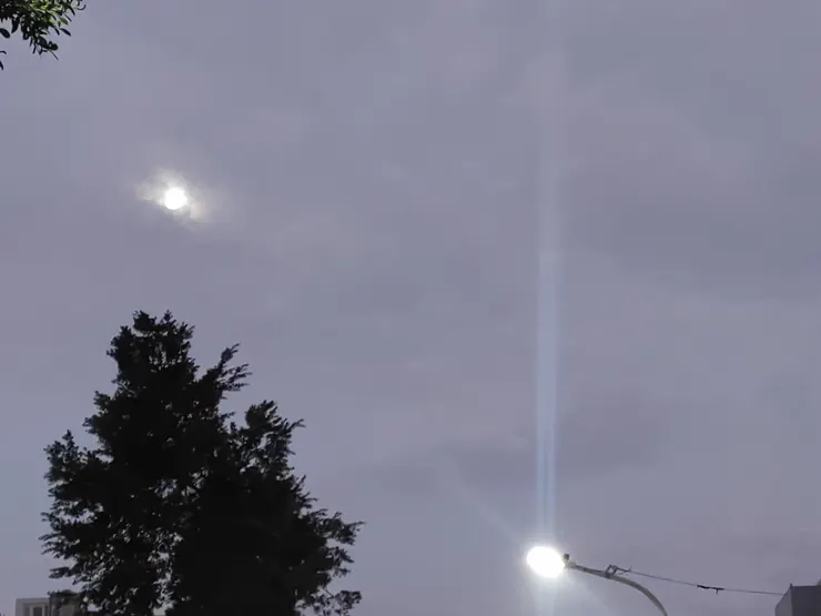 漸漸明亮的天色