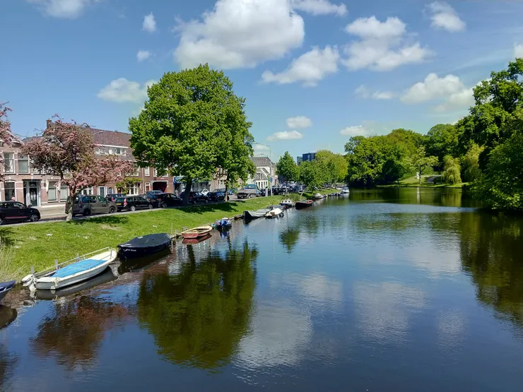 Alkmaar也可搭遊船來欣賞