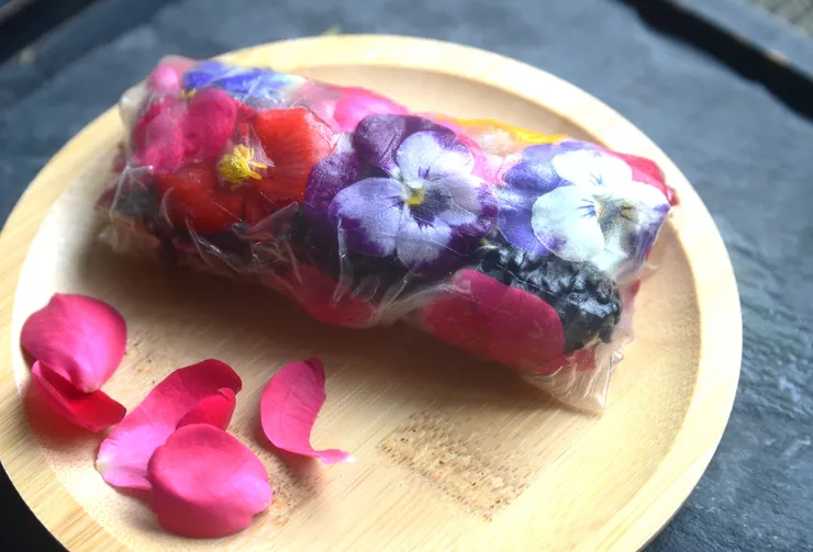 讓春天的曼妙瀰漫口腔，原來春天的風味，不光是可見、可觸、可聞、可嗅，甚至可嚐！ 留言 尚無留言 留言搶頭香！