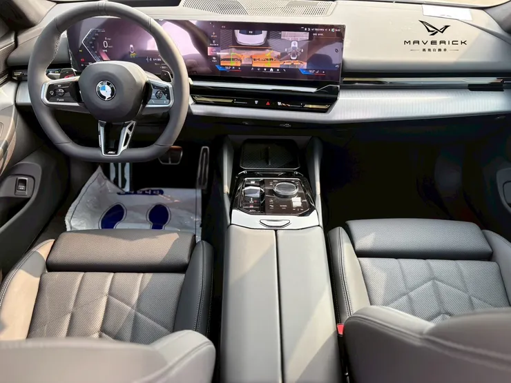 BMW G60 520i韓國二手車內裝