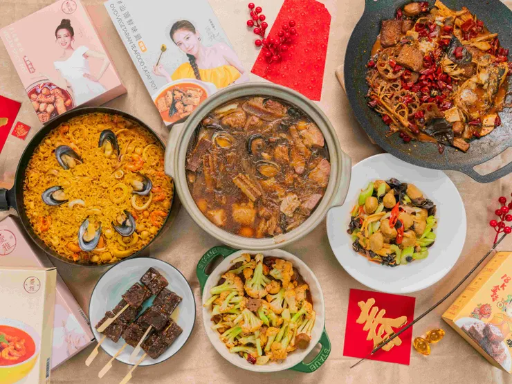 圖說:愛雅辣呦萬用鍋底變身創意年菜!必備的佛跳牆、年年有魚、三鮮金元寶等喜氣佳餚,只要簡單變化烹調方式,即可享受澎湃美味,讓您新的一年好運連連。(資料來源:愛雅辣呦)