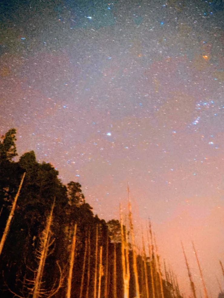 最後我分享兩張我第1次成功拍攝星空的照片