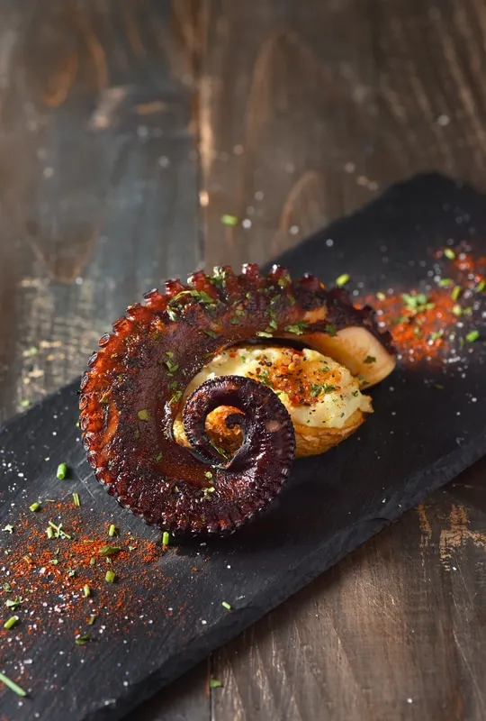 碳烤香料馬鈴薯章魚腳（官網圖片）