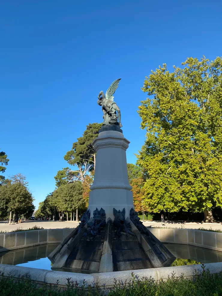 墮落天使（世界第一美男子？）路西法