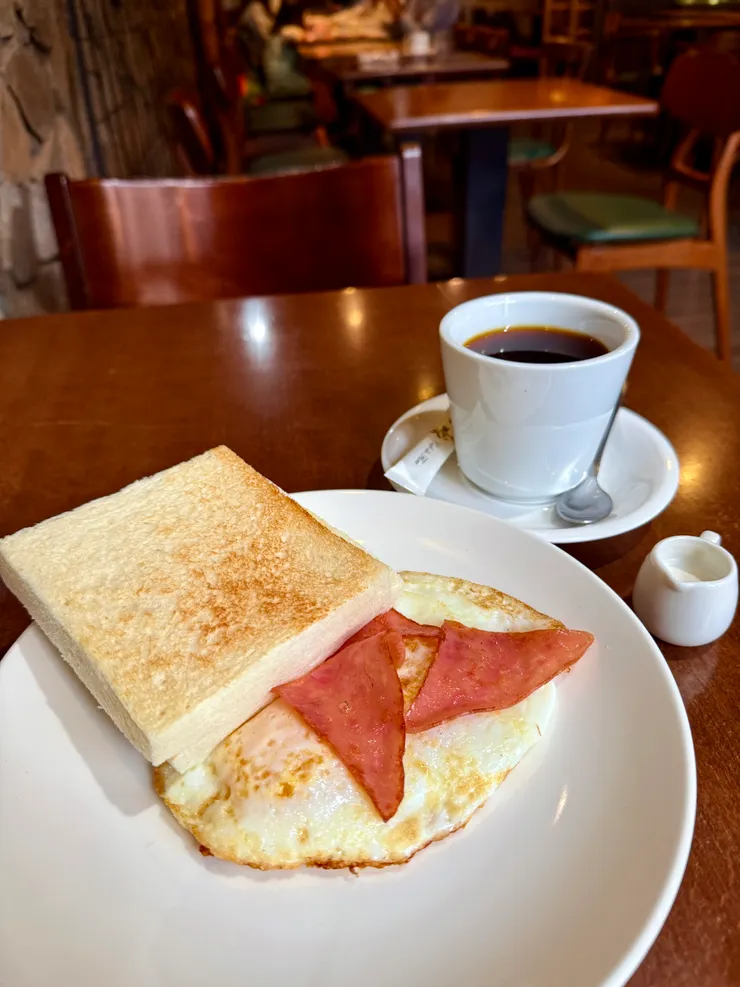 火腿蛋吐司 ＋ 巴西