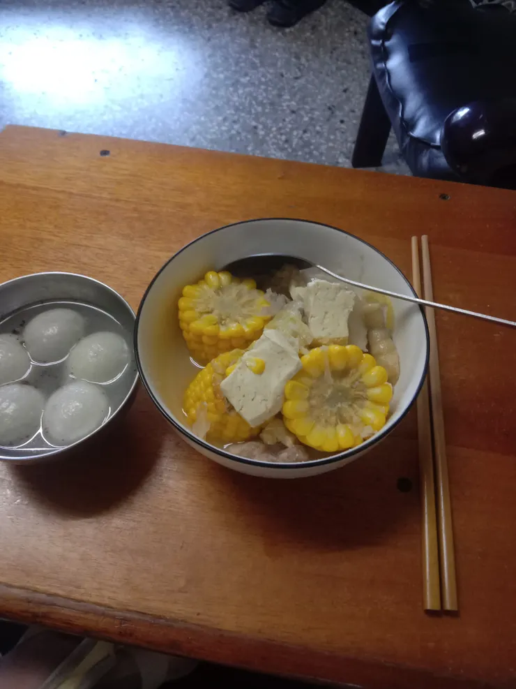 那天的元宵午餐，是一碗被接住的安心。