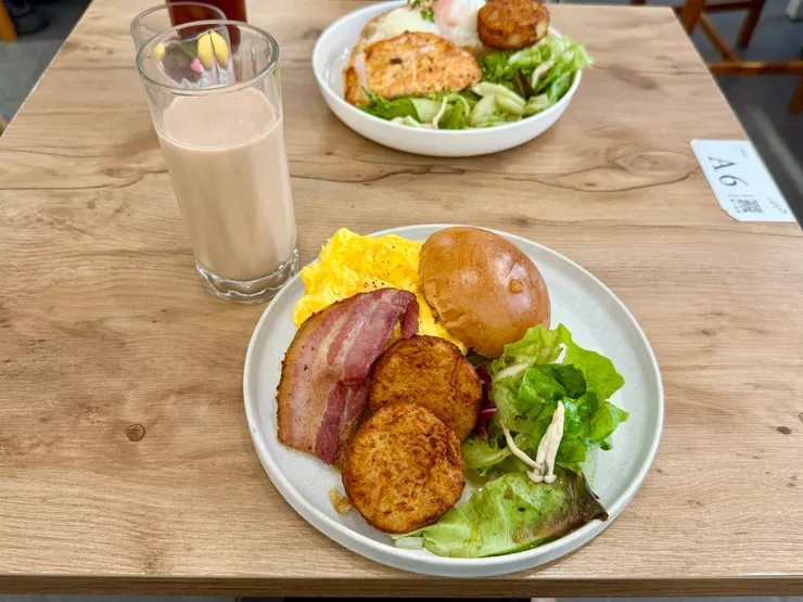 快樂兒童餐 220元 & 加點 薯餅1片 +45元