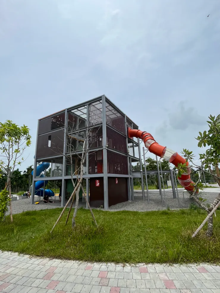 8 米高的竹田共融遊戲場