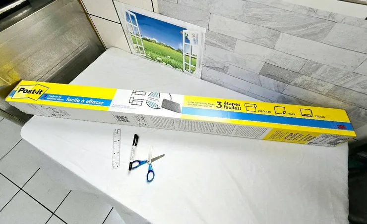 體驗愛塗鴉寶貝看過來!可自由裁切、牆壁、木板隨處可黏、白板