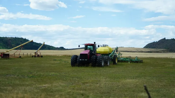 以機器大規模耕作