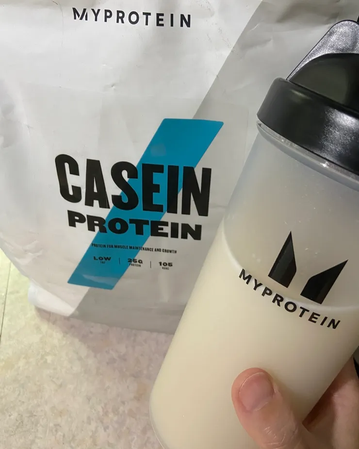 現在每天早晨的定番:乳清+大豆+酪蛋白