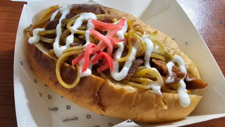 這是源自於日本的炒麵麵包!