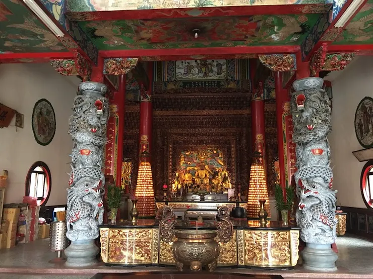 正殿 慚愧祖師於其他眾神（圖片截圖於網路）