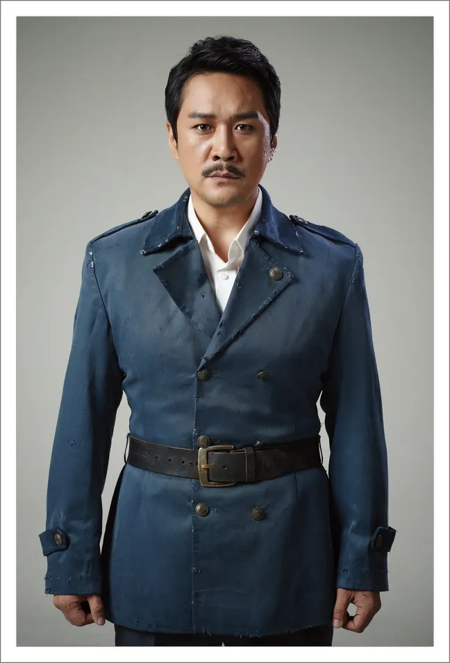 JK金東旭飾演安重根的角色劇照