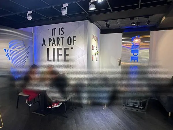 *(台中美食)雅典鑄鐵特色鍋燒意麵 / Life Bar餐酒