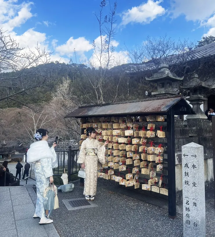 穿和服遊清水寺是經典畫面