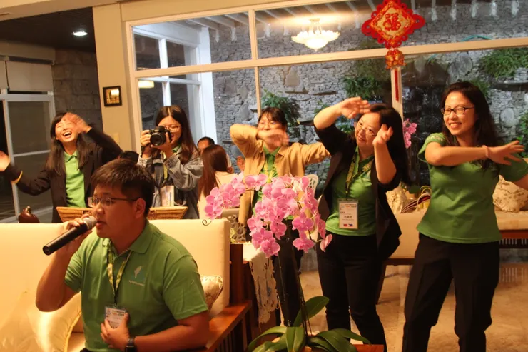 Kuya唱歌，小試身手