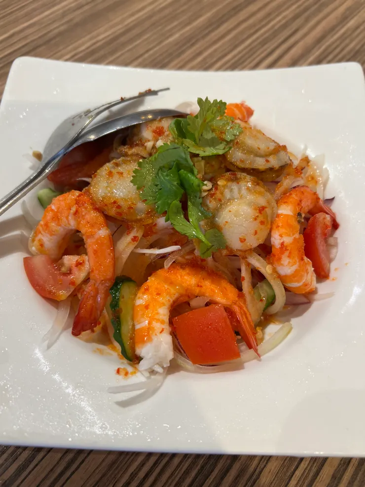 泰式拌海鮮，清爽開胃