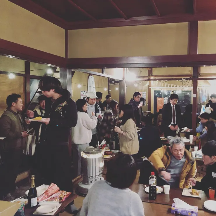 每年一定會舉辦的welcome party,是大學生們認識地方意見領袖的重要活動