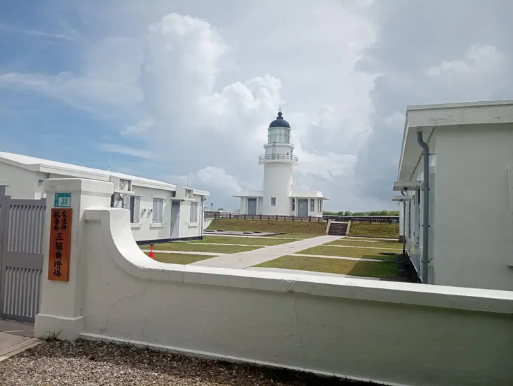 開放時間每日0900-1700；星期一休息