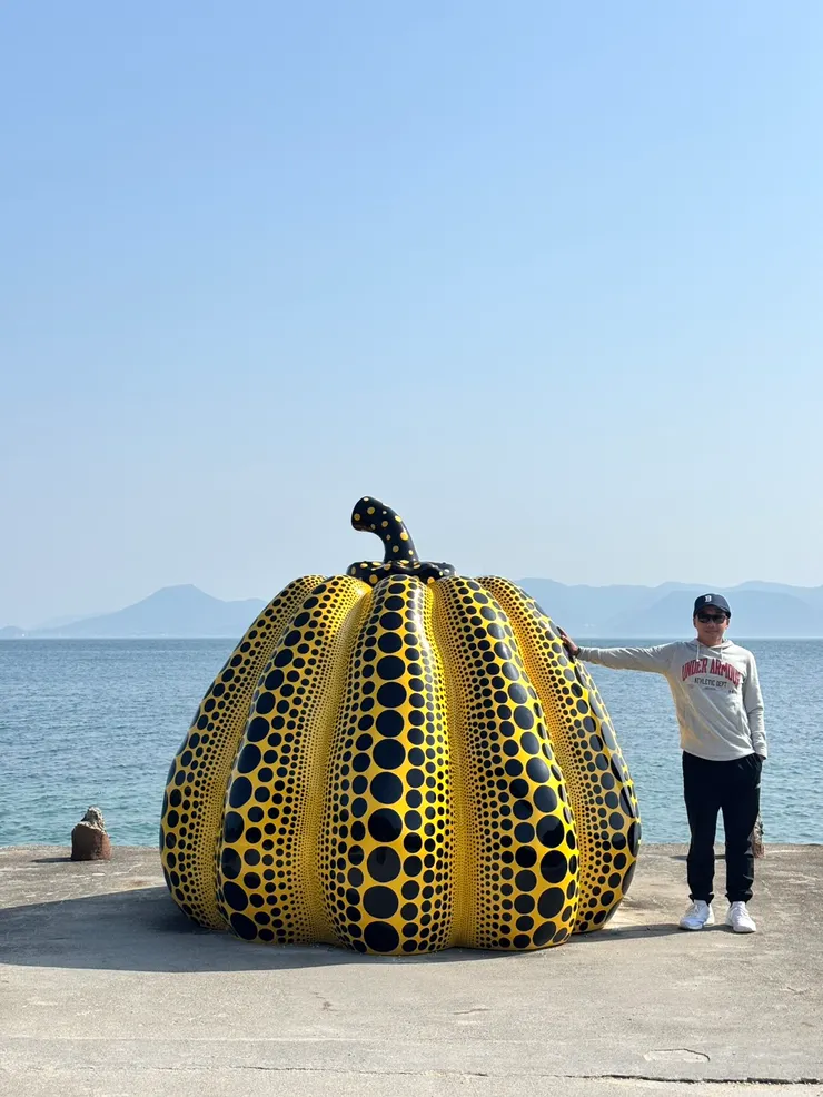 瀨戶內海-草間彌生的南瓜