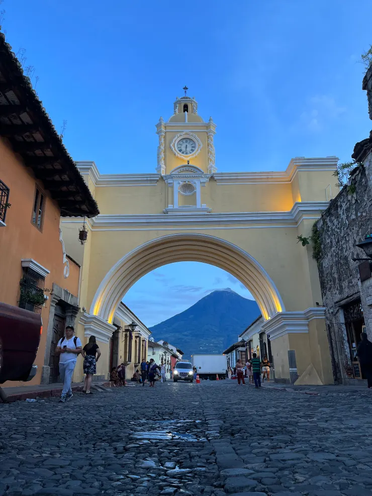 著名的聖卡塔利娜拱門