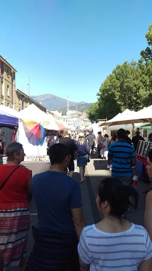 我很喜歡塔斯的市集，藍莓跟黑莓超好吃，味道就是不一樣