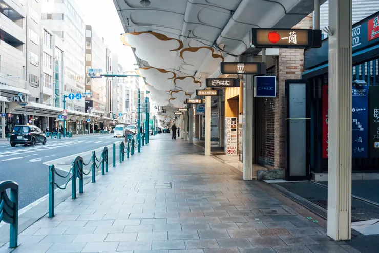 京都市鬧區街景圖