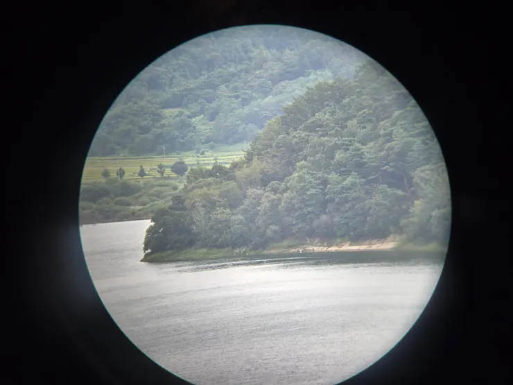 望遠鏡下的大清湖