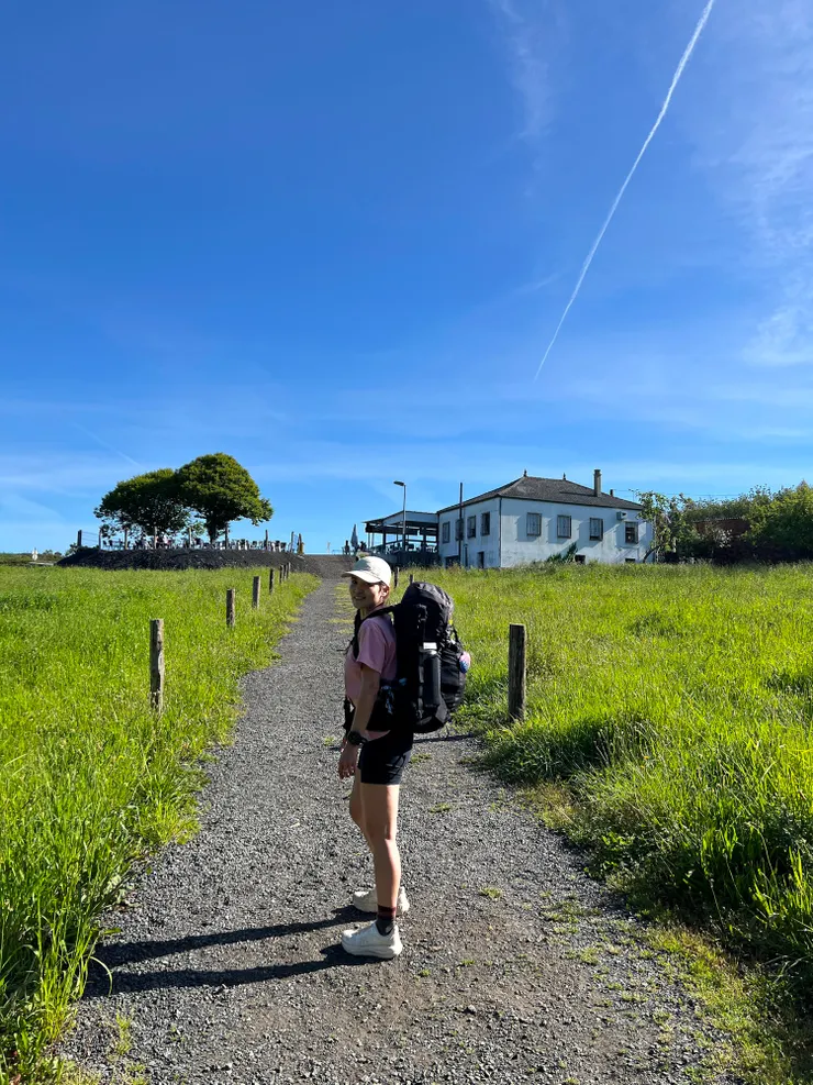 有咖啡廳，決定要坐下來喝飲料吃點東西