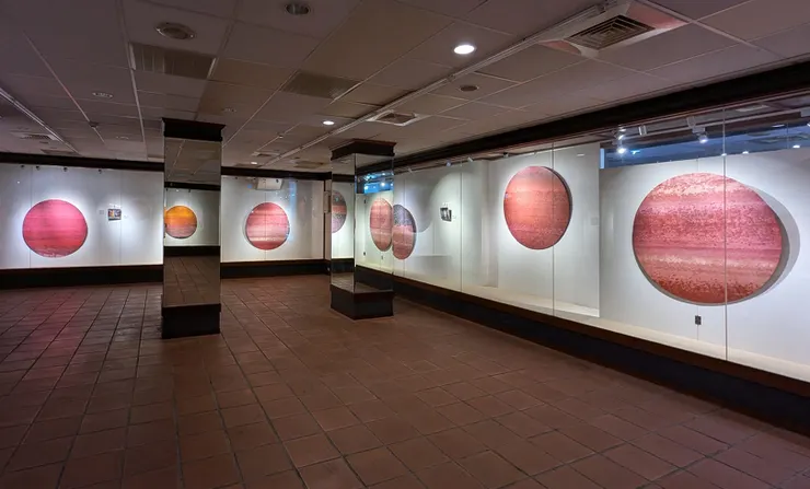 西元2025年4月15日，虹心球、空間與時間的對話。