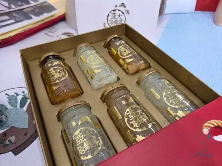 抽屜式設計，拉開就能看到漂亮銀耳露