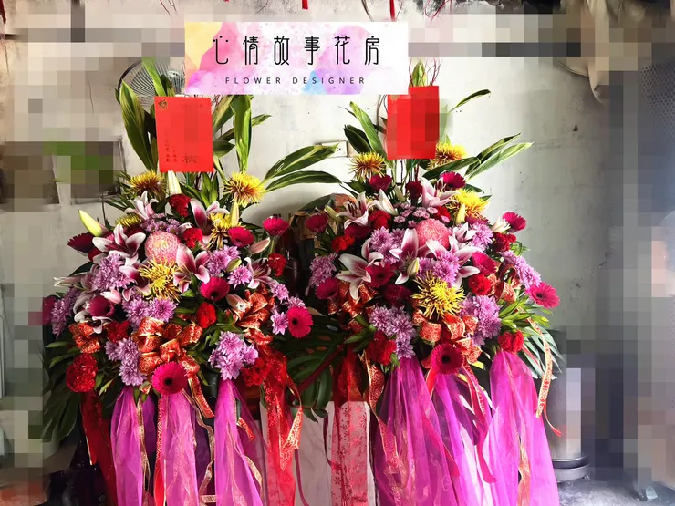 台南花柱、羅馬柱去哪買？開幕、告別式、祝賀專用，推薦【心情故事花房】！高CP值、用花新鮮、服務快速